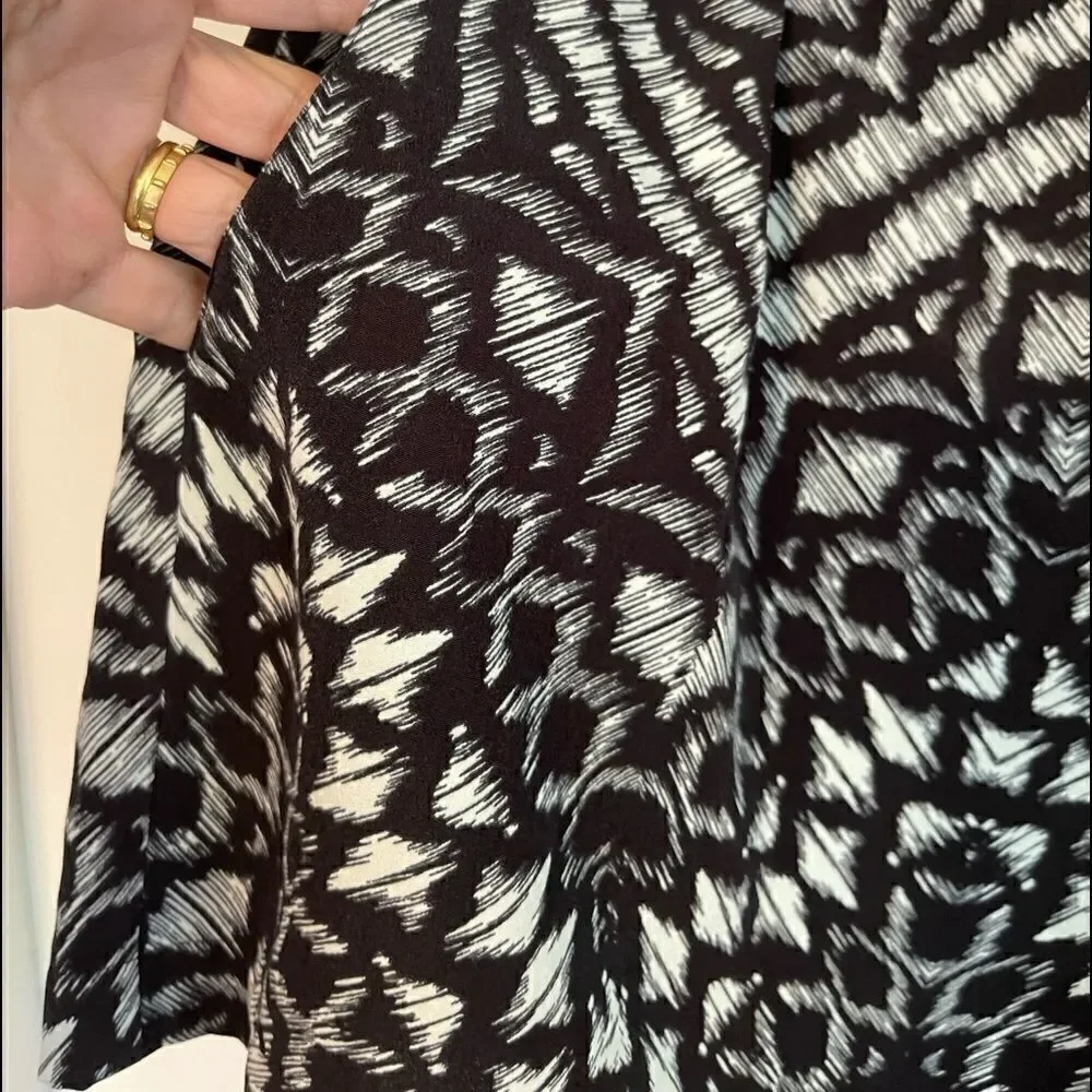 ANTHROPOLOGIE SANCTUARY  Black & White Shorts.Sz S